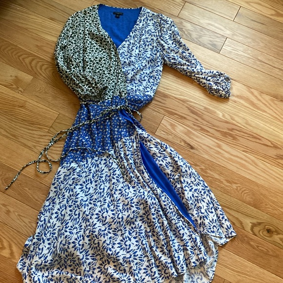 Lovely wrap dress NWOT - Picture 9 of 9